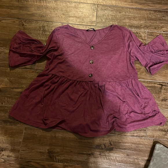 Flared sleeve burgundy shirt - Picture 1 of 4